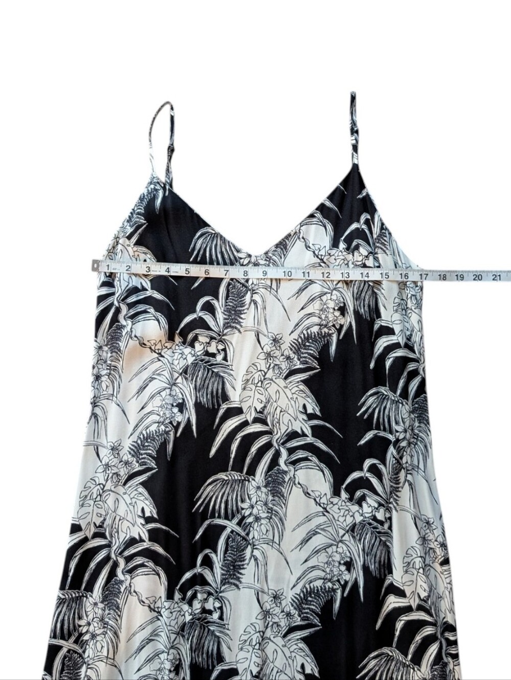 Reformation Boston Slip Dress in Amazon Print - Picture 11 of 12